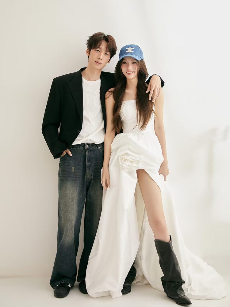 Fashionable Street Style Photo - Street Fashion Photoshoot ulasan dan harga
